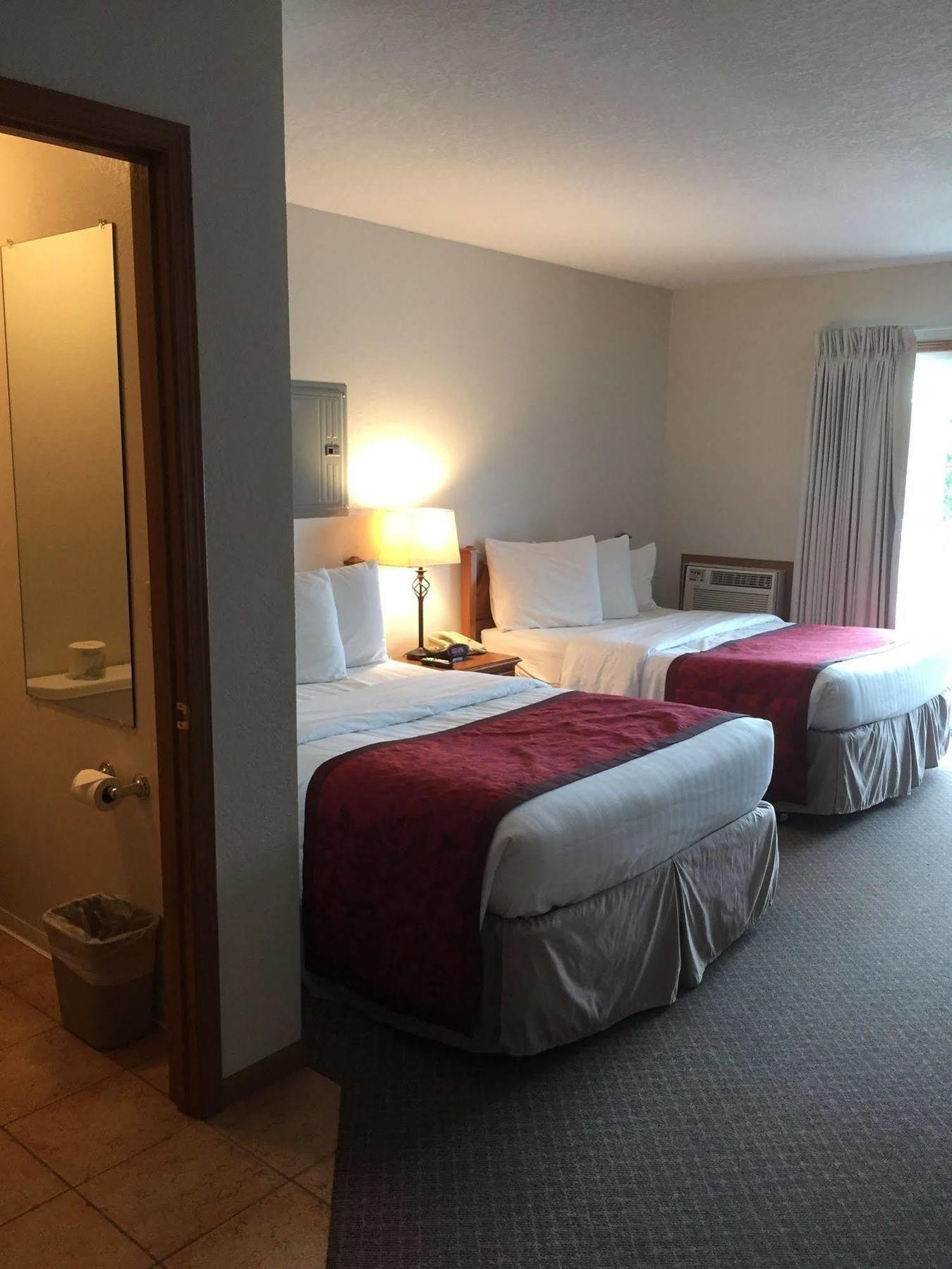 Nader'S Motel & Suites Ludington Zewnętrze zdjęcie