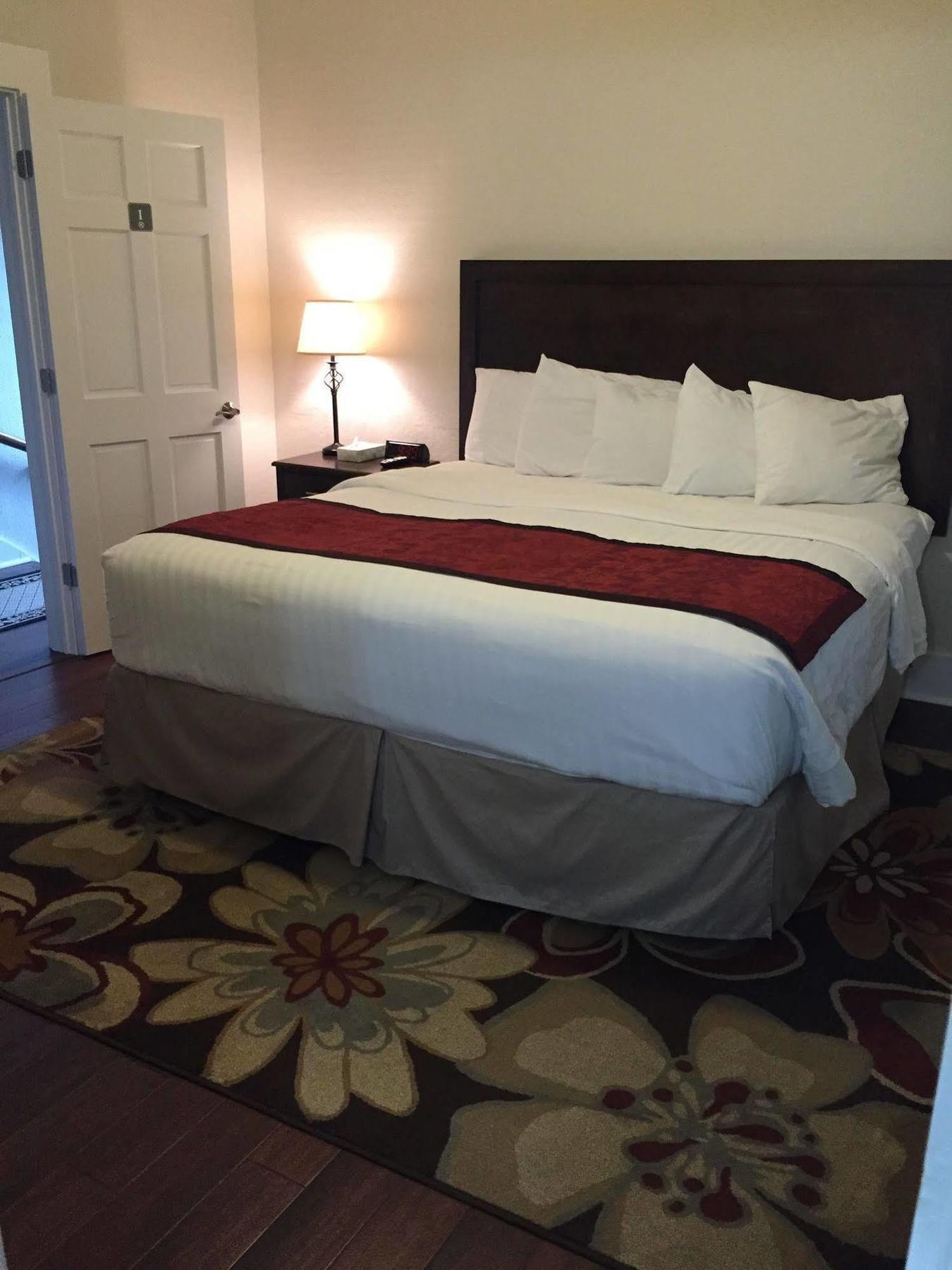 Nader'S Motel & Suites Ludington Zewnętrze zdjęcie