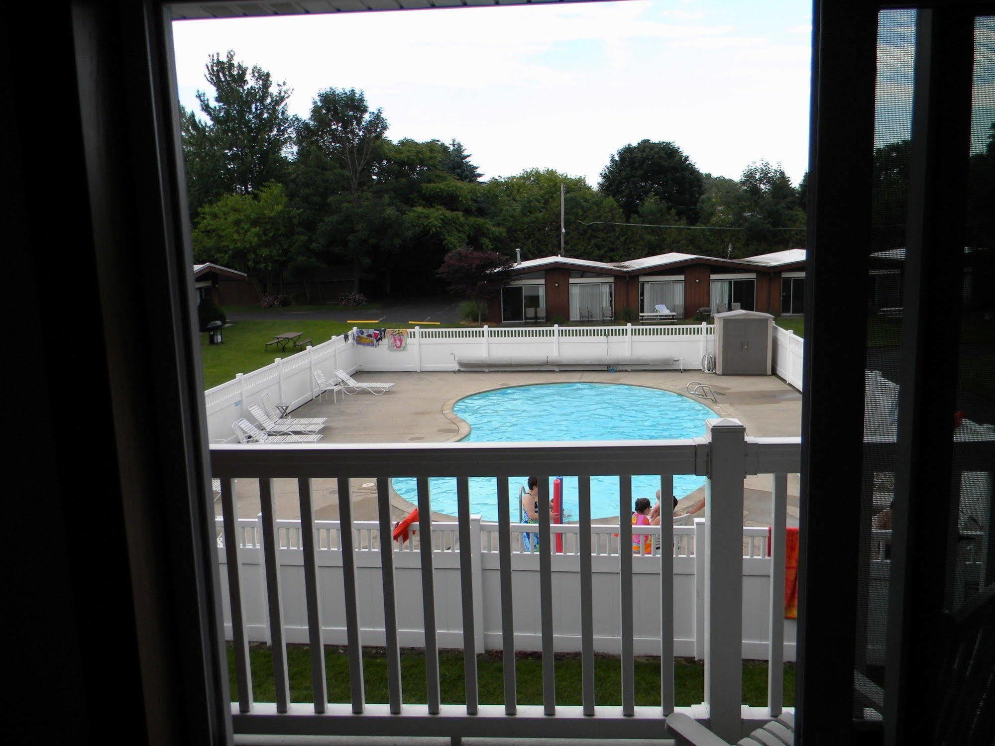 Nader'S Motel & Suites Ludington Zewnętrze zdjęcie