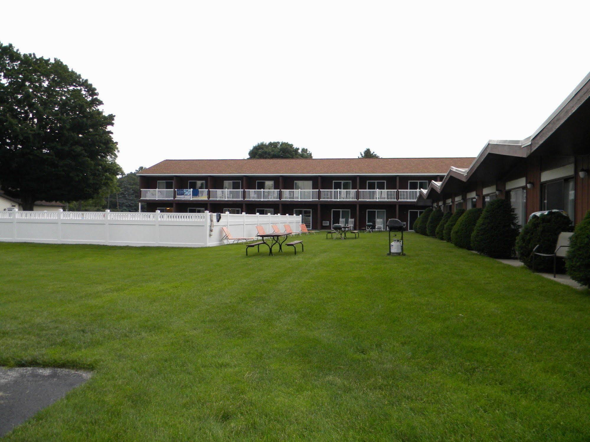 Nader'S Motel & Suites Ludington Zewnętrze zdjęcie